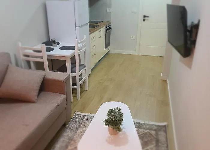 Home Inn Apartaments Tirana تيرانا