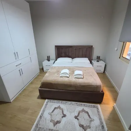 Home Inn Apartaments Tirana Apartmán