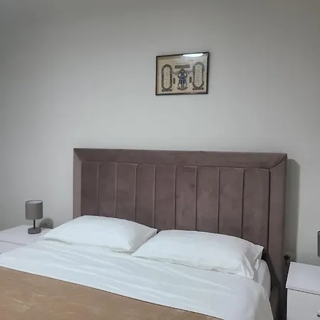 Home Inn Apartaments Tirana Appartement